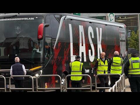 Lask Team Bus Arriving Before the Celtic V Lask Game!!