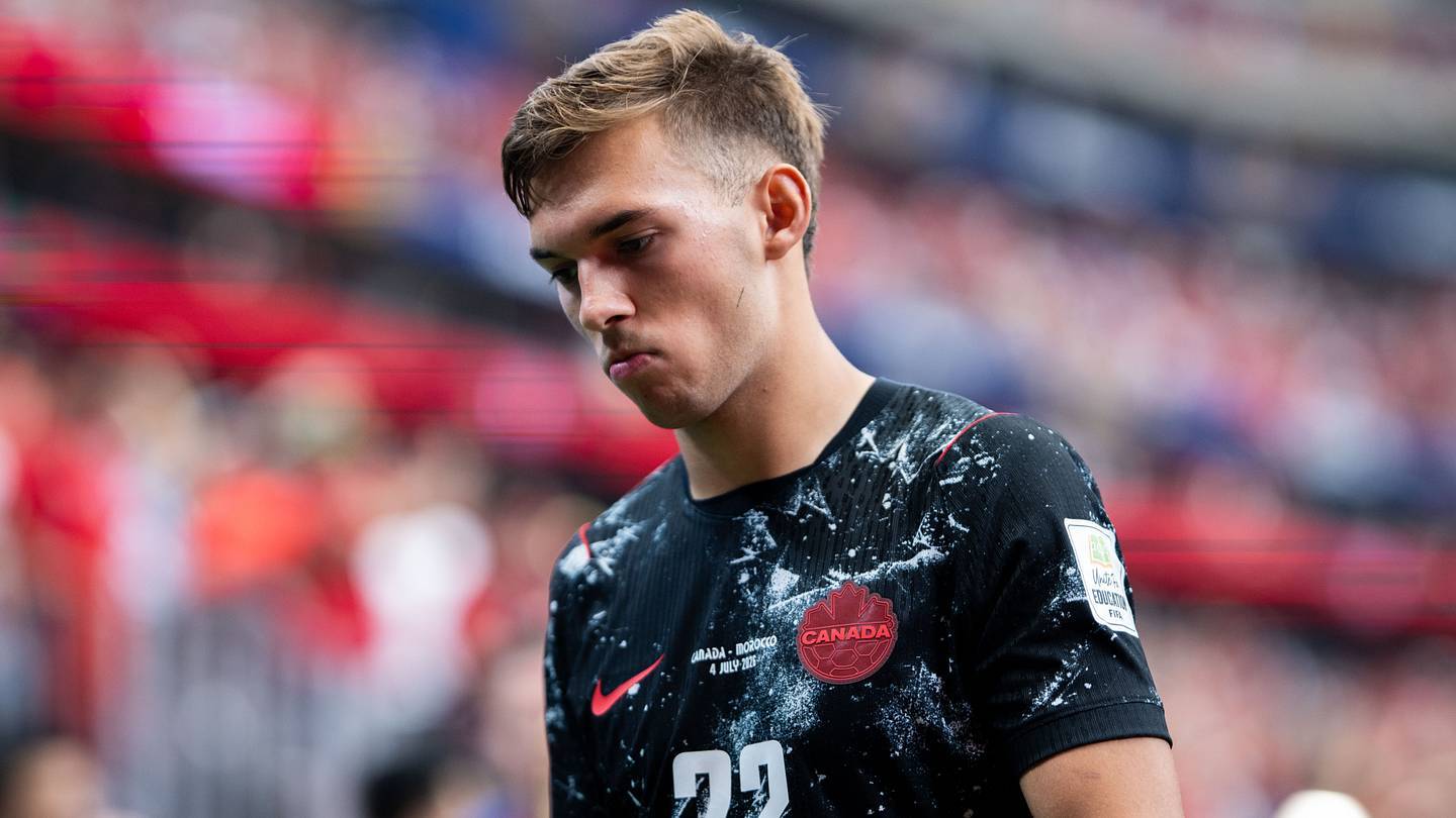 Sporting director admits club are desperate to sell Celtic target amid financial issues
