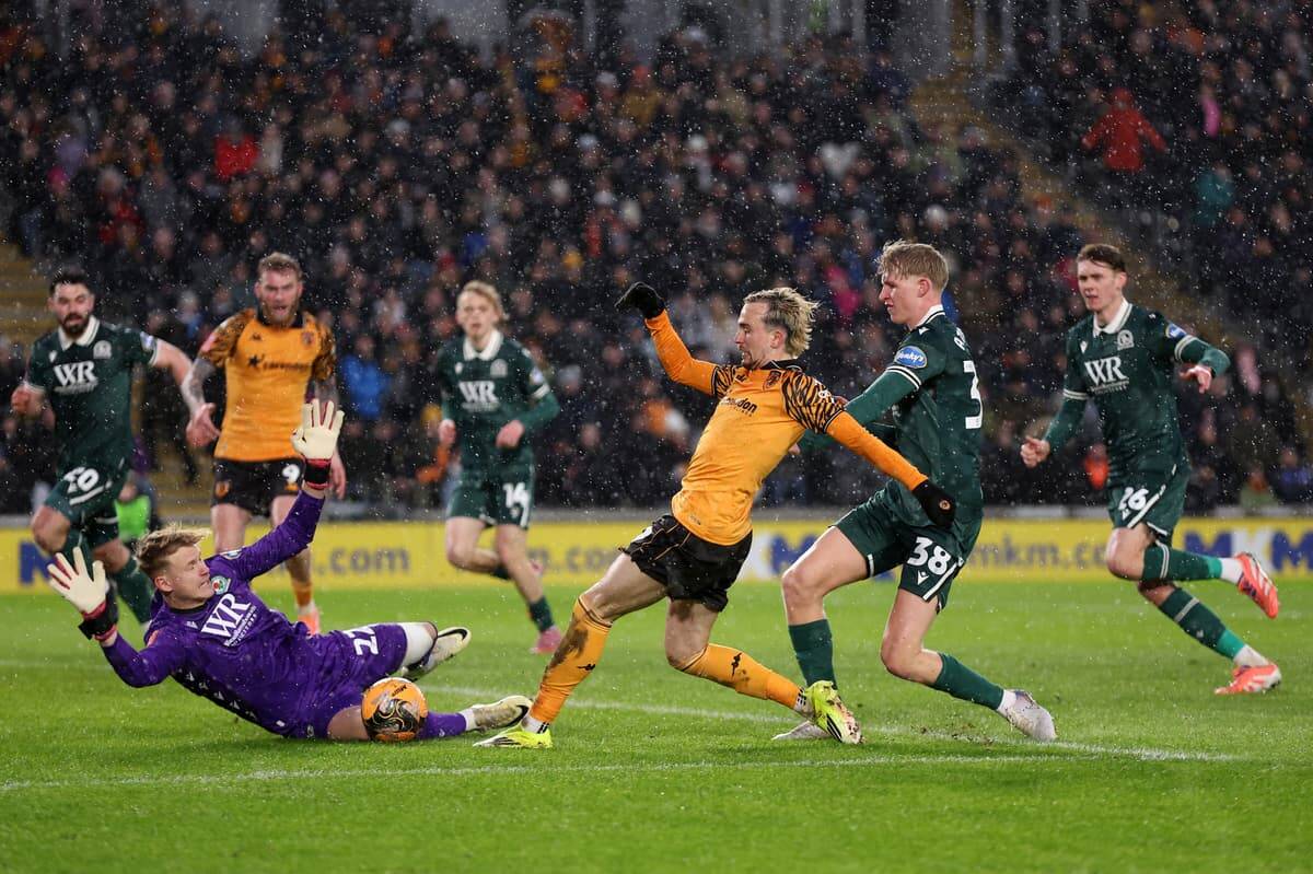 EFL Championship manager plays down transfer interest in star as ‘no bids’ claim made despite Celtic links