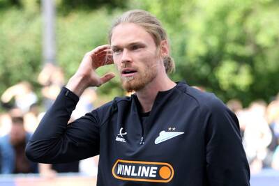 Celtic ‘Interested’ in International Goalkeeper – Report