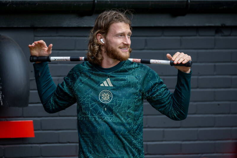 Martin O’Neill Delivers Positive Kasper Høgh Injury Update
