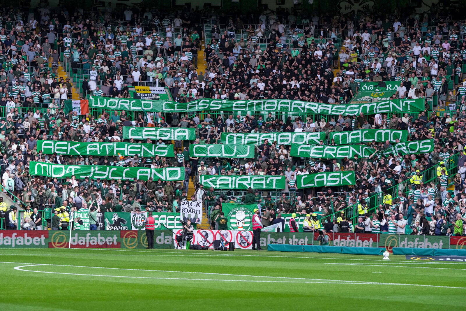 ‘Legia, Maribor, Malmo…’ – Green Brigade banner highlights Celtic’s repeated European failures