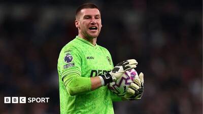 Celtic take goalkeeper Johnstone on loan from Wolves