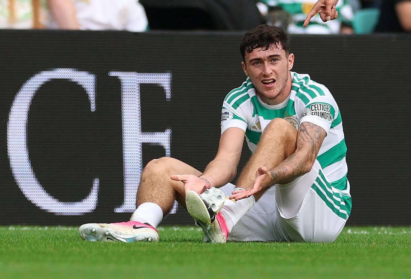 Celtic are finally close to solving their full-back issue after latest transfer update
