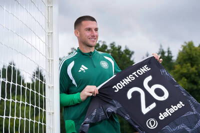 ‘He can certainly get back to those levels’ – Wolves make Sam Johnstone Celtic prediction