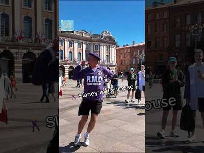 🕺 Slaney takes over the Place du Capitole 🤣🇫🇷 🕺 Slaney takes over the Place du Capitole 🤣🇫🇷