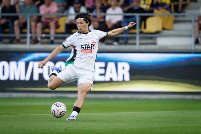 Losing every game, top of the table…Celtic loanees Yamada and Balikwisha in the Belgian Pro League