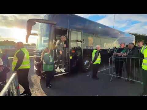 Celtic Team Bus Arriving Before the St Johnstone V Celtic Game!!
