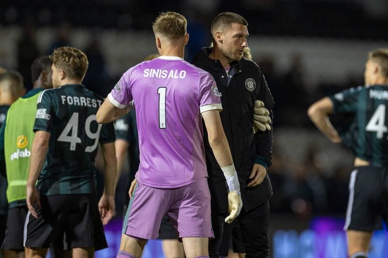 Martin O’Neill opens door to Celtic goalkeeper change after Sam Johnstone impact
