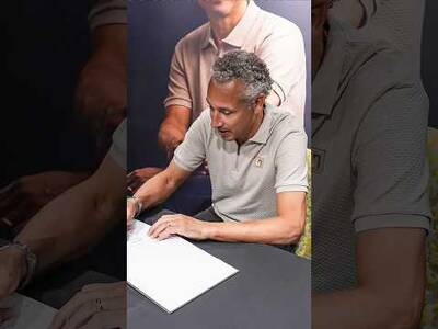 📚✍️ We were thrilled to welcome Henrik Larsson to our Queen Street store this evening 👑
