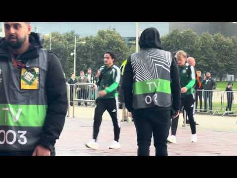 Celtic Team Bus Arriving Before the Celtic V Ferencvarosi Game!!