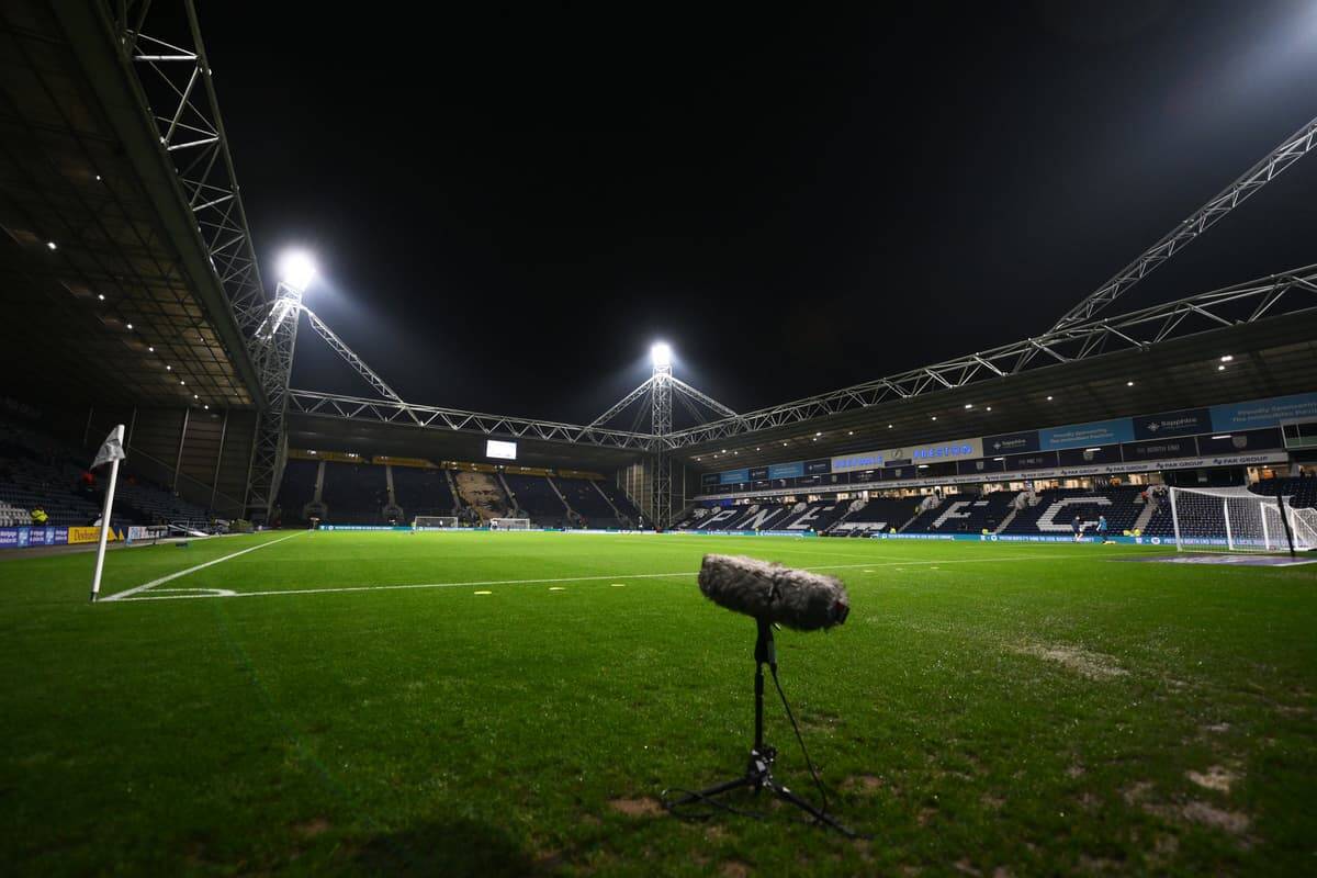 Ex Celtic, Leeds United and Wolves ace a ‘live contender’ for EFL boss job as Elland Road connection crucial