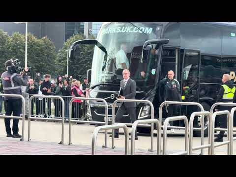 Celtic Team Bus Arriving Before Celtic V Rangers Game!!
