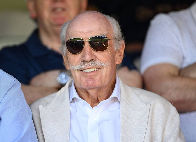 Nobody thinks Dermot Desmond is doing a job at Celtic anymore. Nobody thinks Dermot Desmond is doing a job at Celtic anymore.
