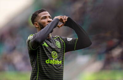 Watch: Kelechi Iheanacho goes viral after remarkable scenes on Bursaspor team flight
