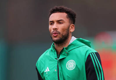 ‘Just Think He Is Weak’ – Celtic Defender Doesn’t Convince Former Striker