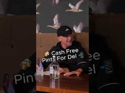Derek Ferguson’s First Ever Apple Pay Pint 😂🍻