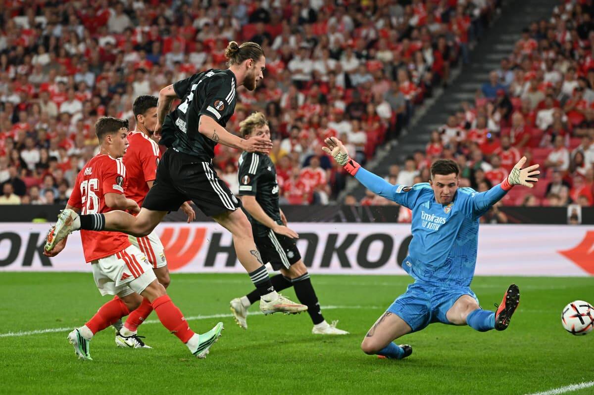 I watched Celtic lose to Benfica and noted defensive nightmare, new-dad joy and food for O’Neill’s thoughts