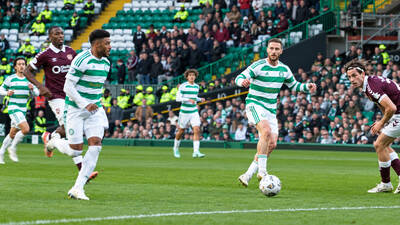 ‘I watched him’: BBC reporter spots telling Kasper Høgh reaction after Celtic star loses starting place