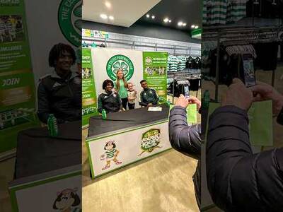 🤩✍️ Haissem Hassan and Shim Mheuka met Young Hoops Club members at a special signing session!