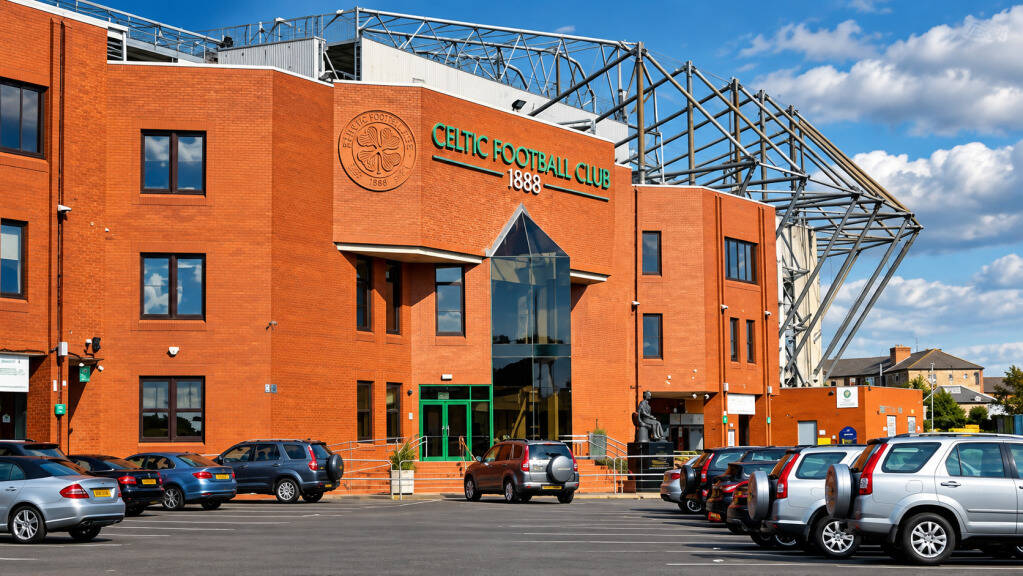 Another Henrik Larsson shirt goes on sale but it’s nothing to do with Celtic