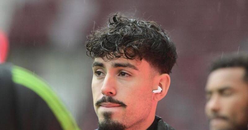 ‘Too one dimensional’ – Celtic wing king serves Sebastian Tounekti it up straight