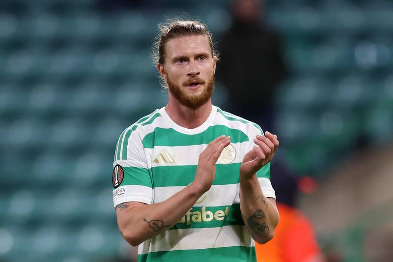 Camilo Duran tells Martin O’Neill what he really thinks about playing with Kasper Hogh at Celtic