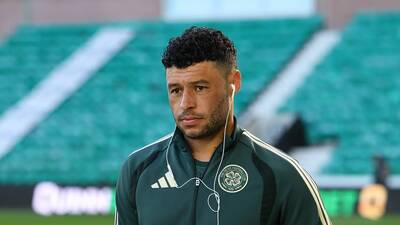 Pundit issues explanation for Alex Oxlade-Chamberlain’s Celtic omissions