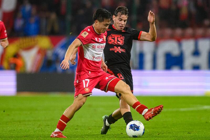 How is Celtic loanee Paulo Bernardo faring at Górnik Zabrze, as he makes a title challenge?
