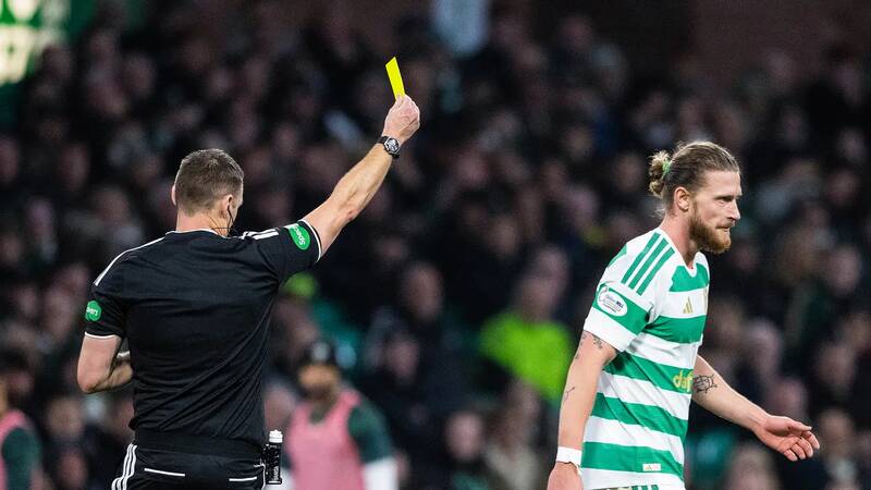 Chris Sutton takes aim at Martin O’Neill’s approach with Kasper Hogh