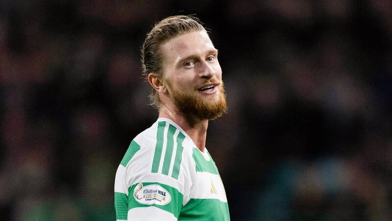 Martin O’Neill explains why he hooked Kasper Hogh again vs Dundee United