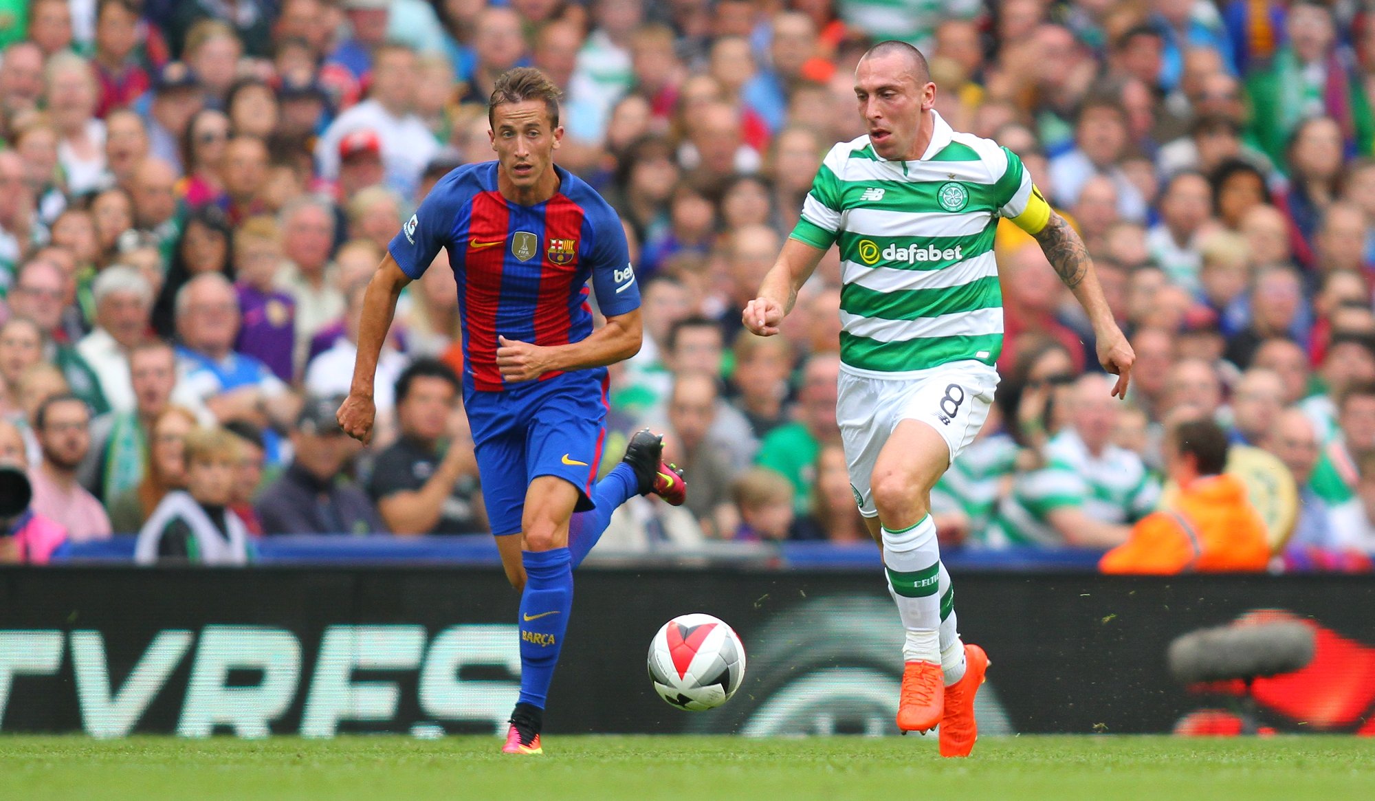 Scott Brown strike keeps Celtic clear at the top of the Premiership