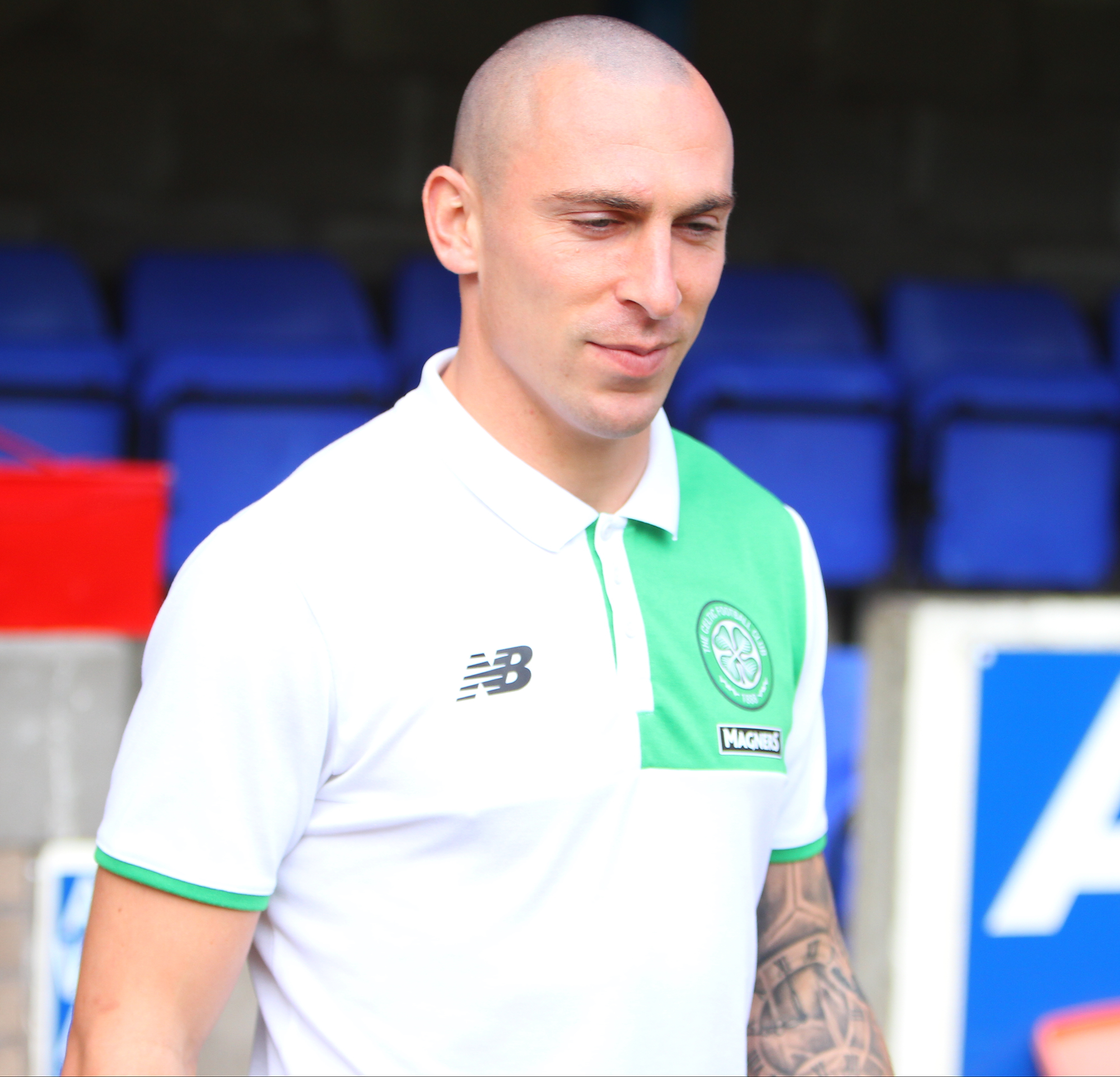 Scott Brown strike keeps Celtic clear at the top of the Premiership