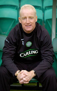 Celtic supporters to mark the 10th anniversary of Tommy Burns’ death at his graveside in Castlemilk