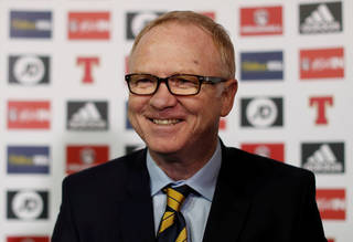 ‘Load of rubbish’, ‘Irony is clearly lost’ – Celtic fans rage over Alex McLeish comments ‘Load of rubbish’, ‘Irony is clearly lost’ – Celtic fans rage over Alex McLeish comments