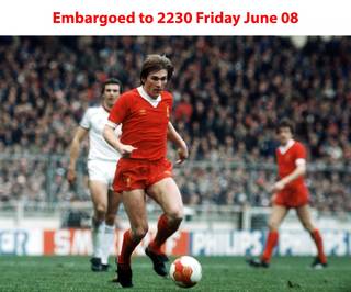 Alex McLeish describes Sir Kenny Dalglish as ‘Scotland’s hero’ Alex McLeish describes Sir Kenny Dalglish as ‘Scotland’s hero’